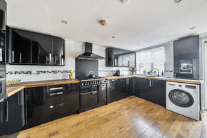 Kitchen- click for photo gallery
